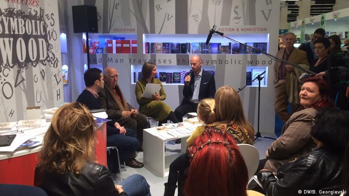 Deutschland Trib&uuml;ne auf der Frankfurter Buchmesse (DW/B. Georgievski)