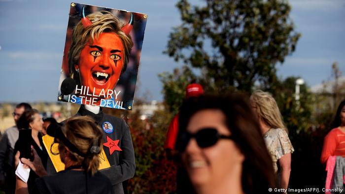 USA Poster / Transparente zu Präsidentschaftswahlen (Getty Images/AFP/J. Connolly)