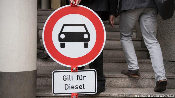 Symbolbild Dieselskandal (picture-alliance/dpa/M. Murat)