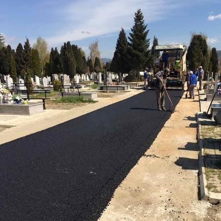 По четврт век се асфалтираат уличките во Градските гробишта