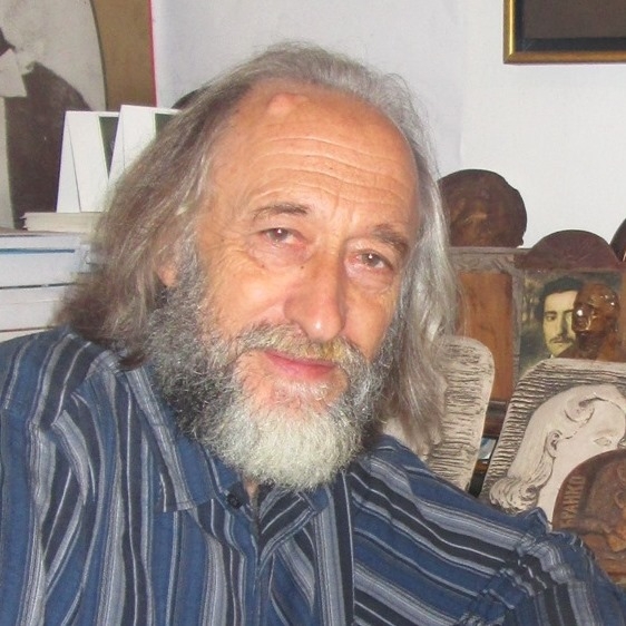 Денес им е роденден: Власта Младеновиќ