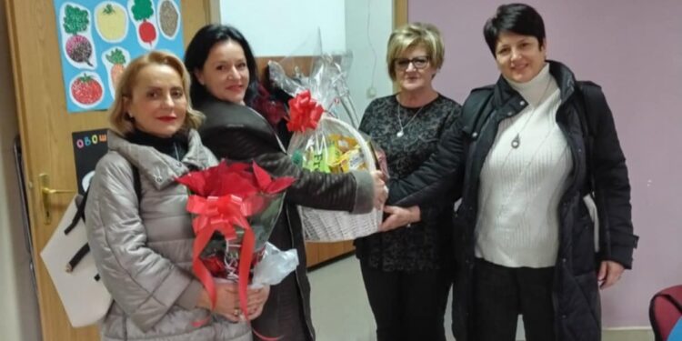 ДЕНИЦИ денеска се дружеа со лицата згрижени во Дневниот центар ЗРАЦИ