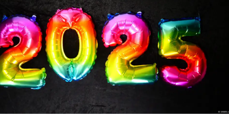 Пристигнува 2025 година…