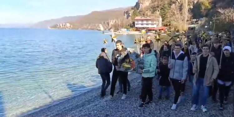 Фото на неделата: Бадникова поворка во Трпејца