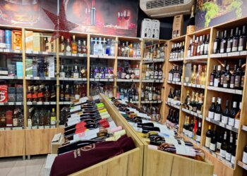 Матурските се ближат одберете убав подарок во ALPOJO-Liquor & Spice Store 